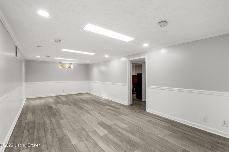 Listing Image 57