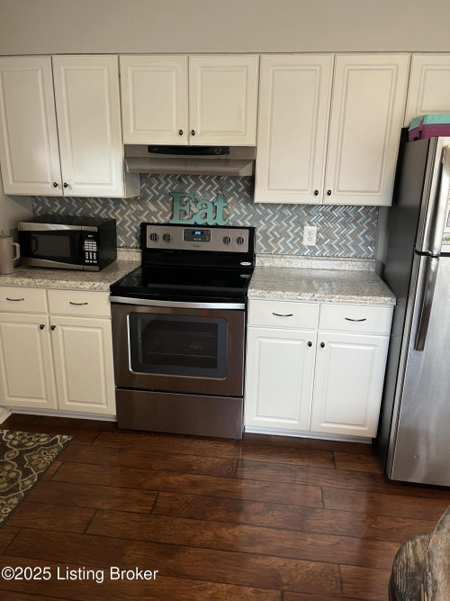 Listing Image 8