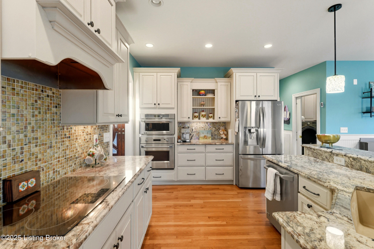 Listing Image 10