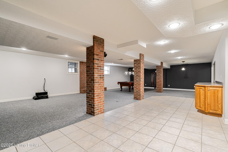 Listing Image 52
