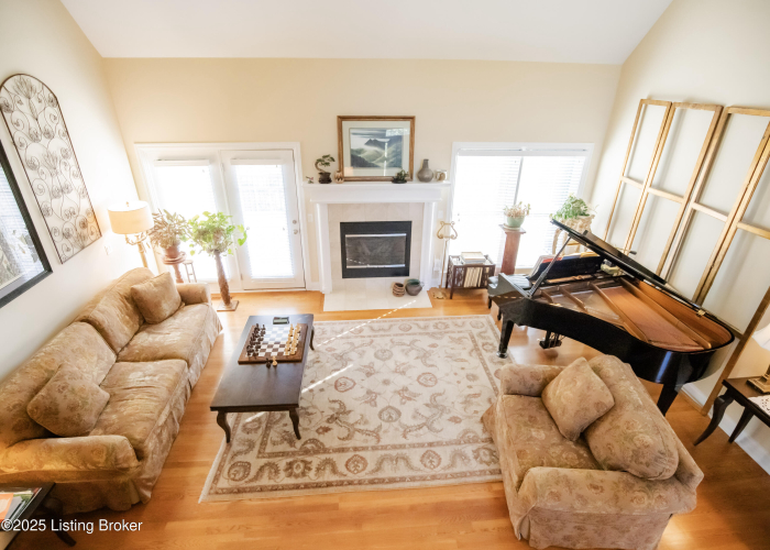 Listing Image 14