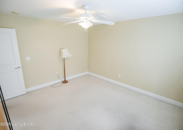 Listing Image 44
