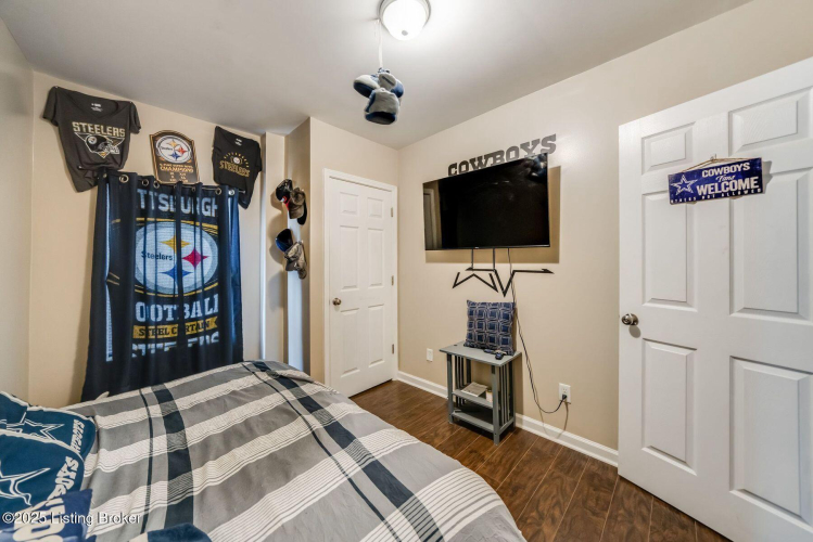 Listing Image 15