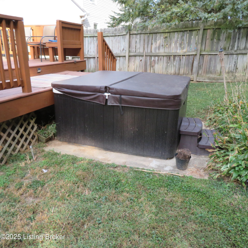 Listing Image 4