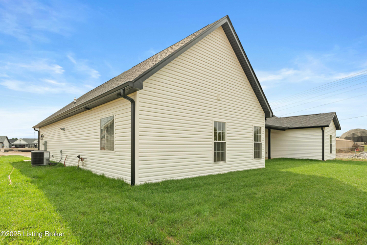 Listing Image 38