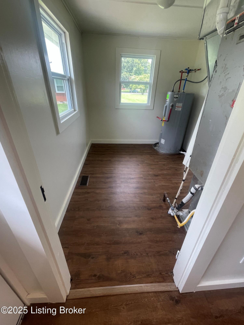Listing Image 20