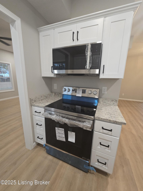 Listing Image 22