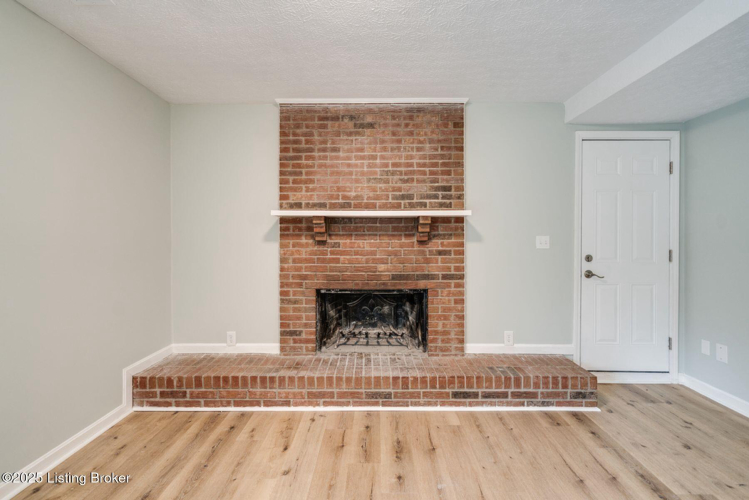 Listing Image 28