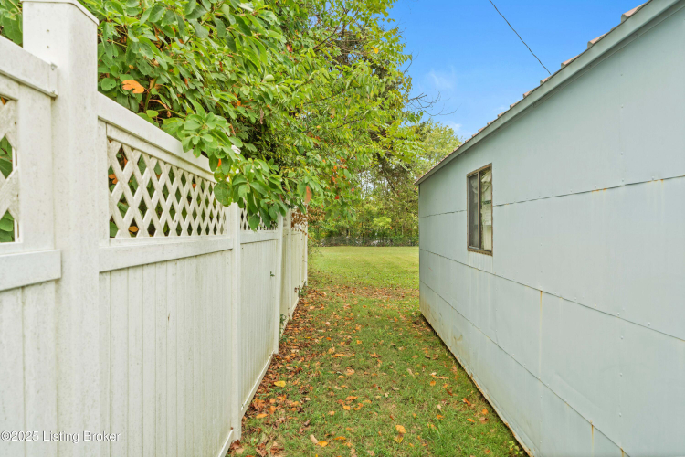 Listing Image 35