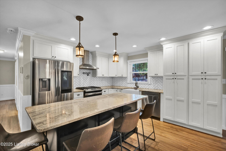 Listing Image 15