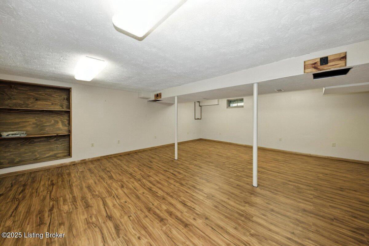 Listing Image 34