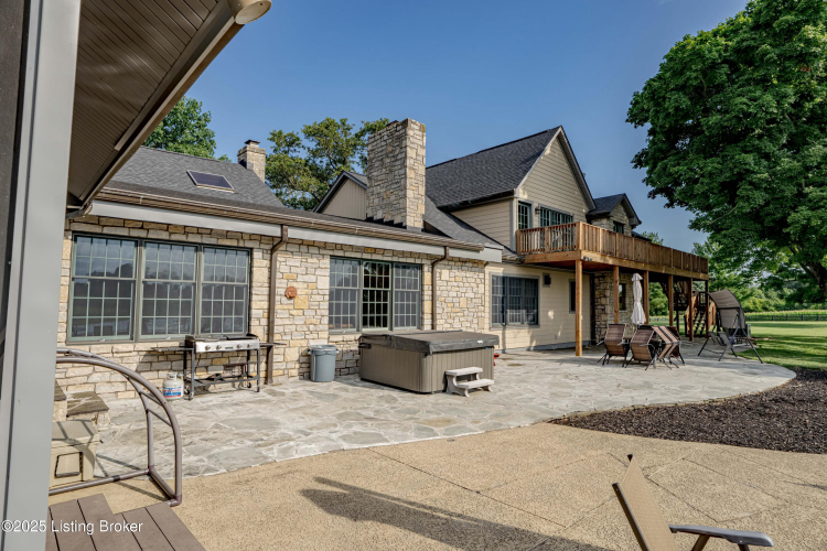 Listing Image 101
