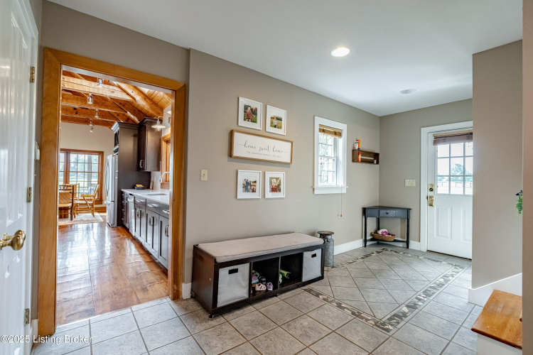 Listing Image 90