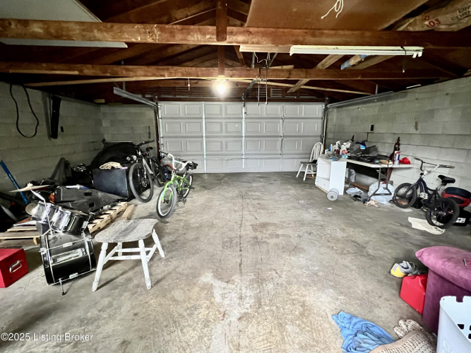 Listing Image 17