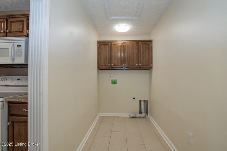 Listing Image 28