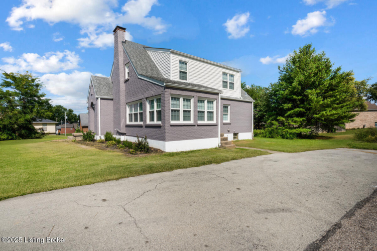 Listing Image 24