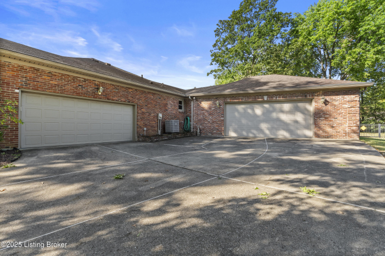 Listing Image 40