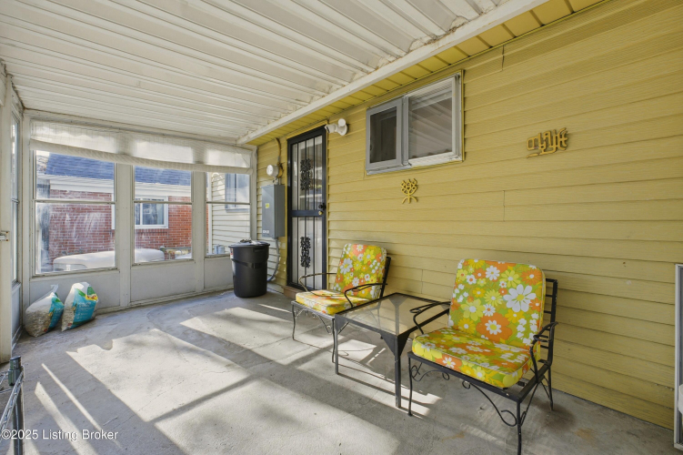 Listing Image 14