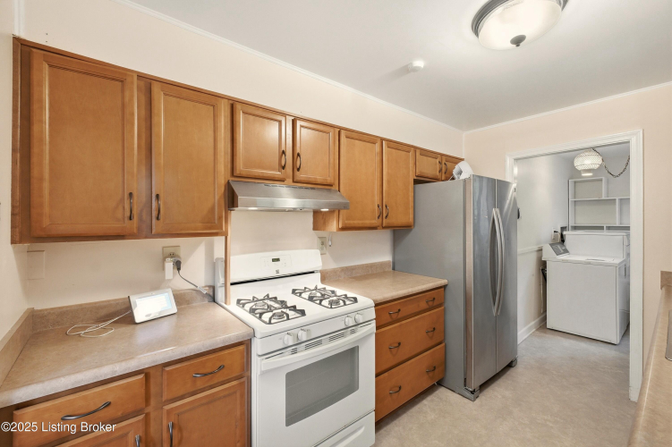 Listing Image 16