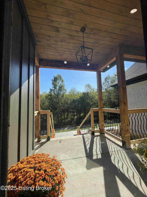 Listing Image 24