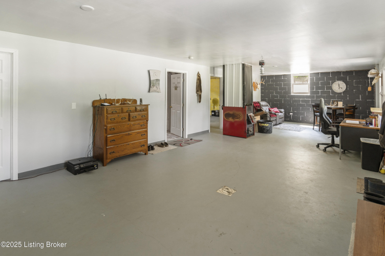 Listing Image 46