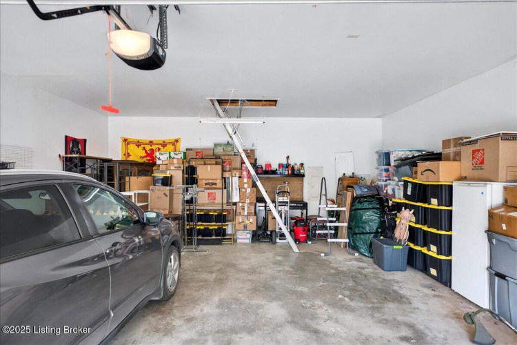 Listing Image 44