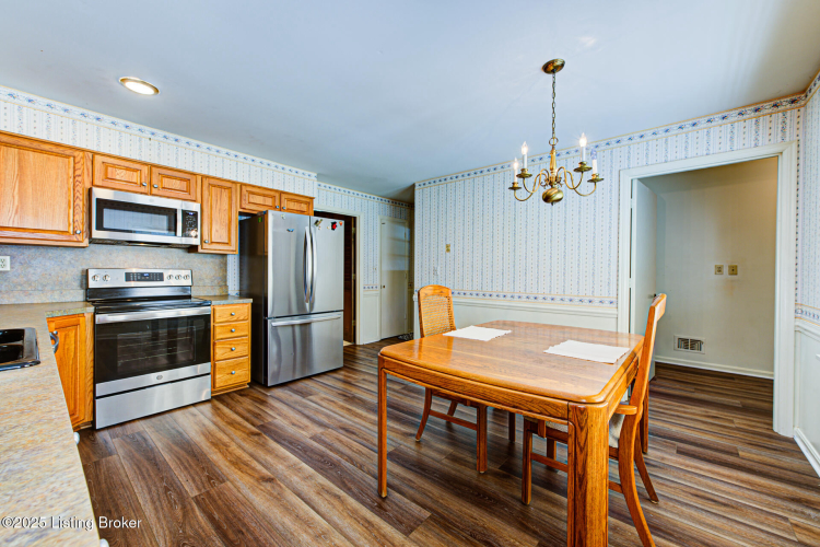 Listing Image 14