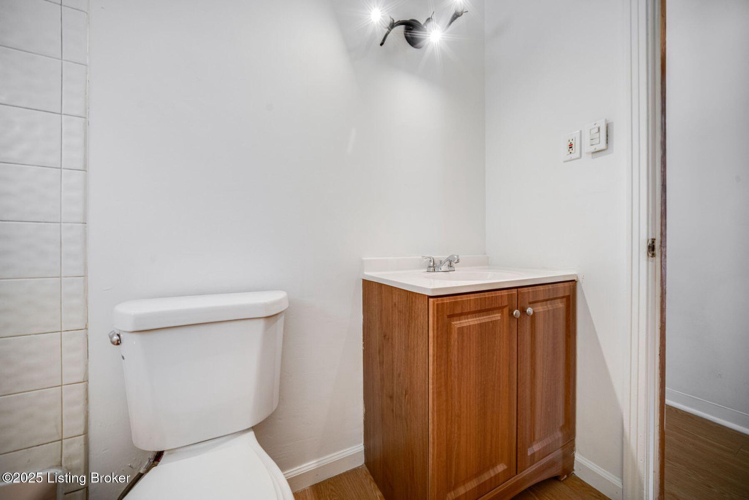 Listing Image 17