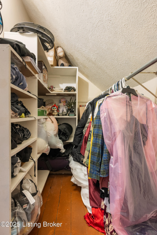 Listing Image 30