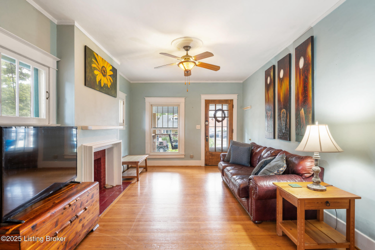 Listing Image 7