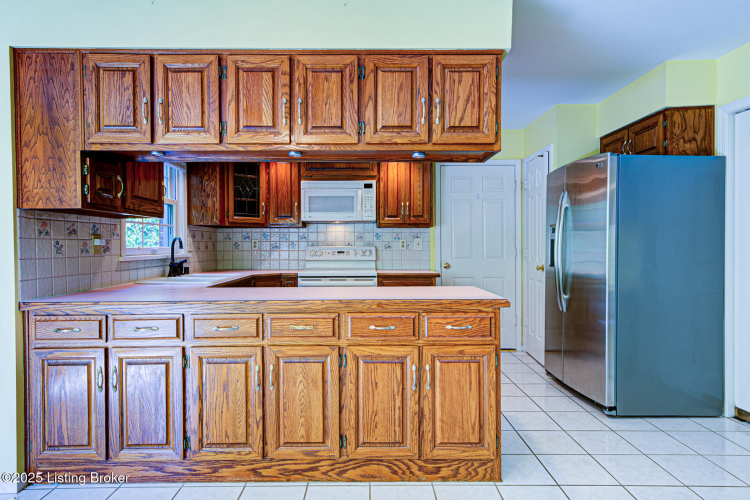 Listing Image 14