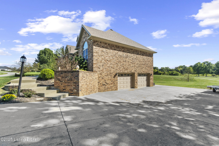 Listing Image 41