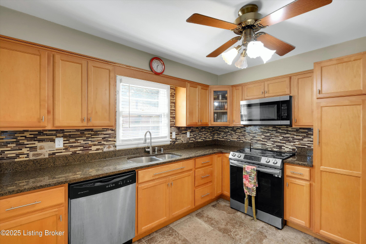 Listing Image 12