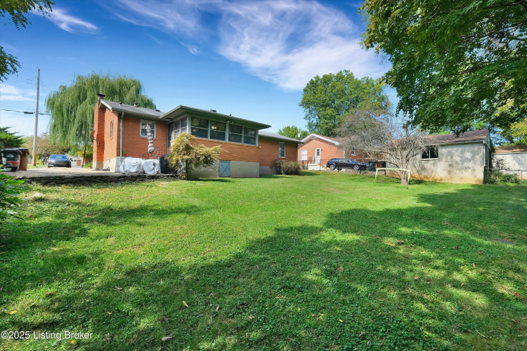Listing Image 32