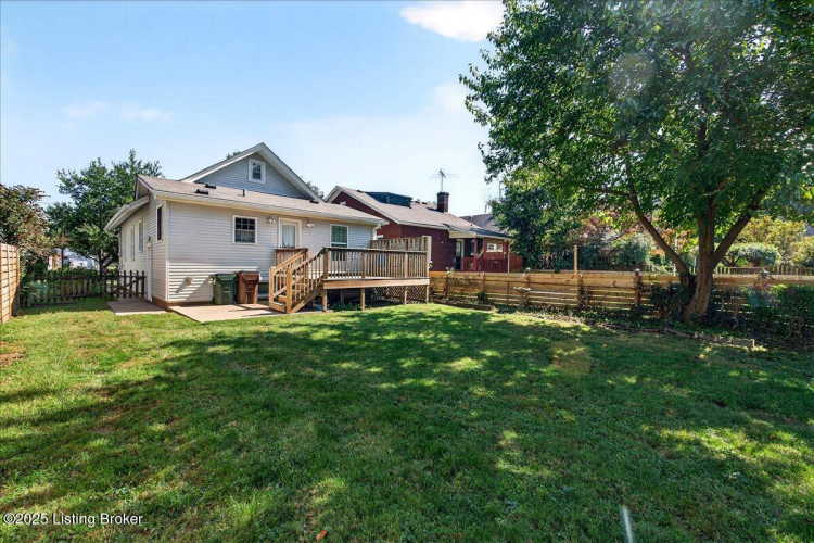 Listing Image 4