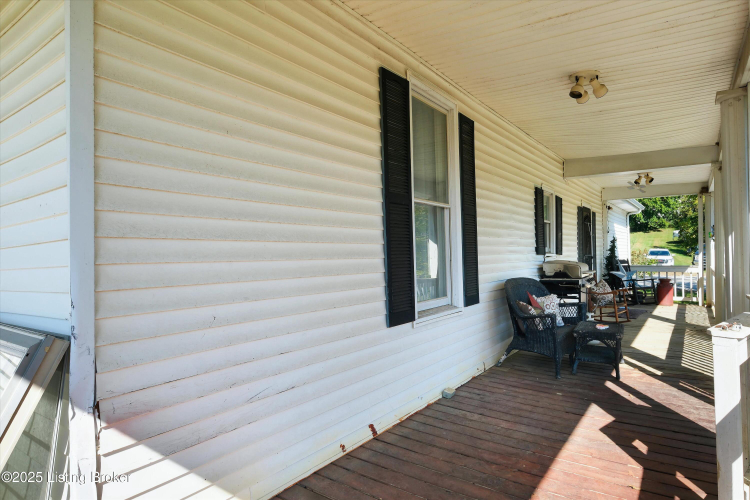 Listing Image 28