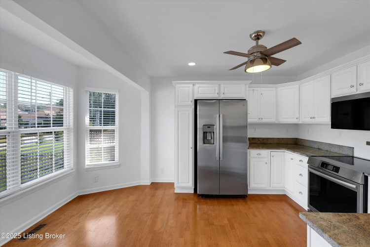 Listing Image 18