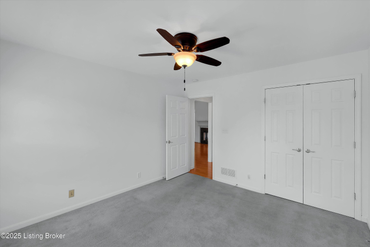 Listing Image 28