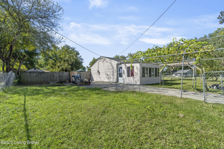 Listing Image 15