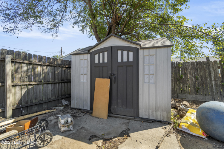 Listing Image 16