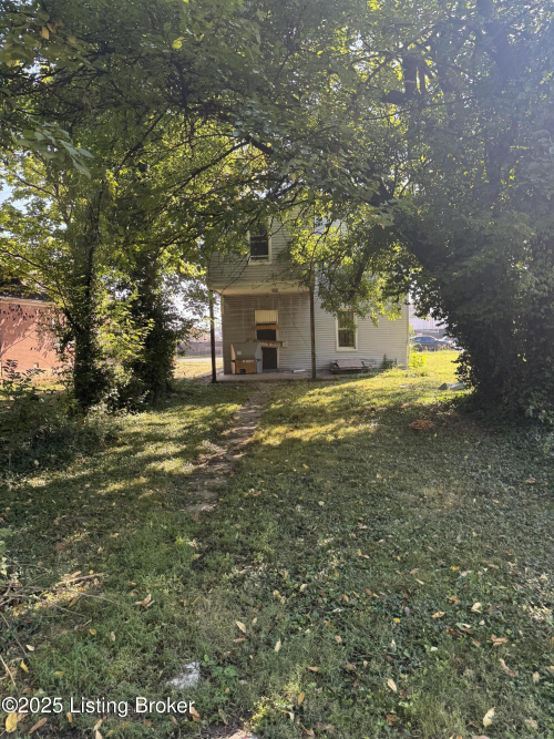 Listing Image 4