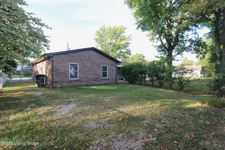 Listing Image 32