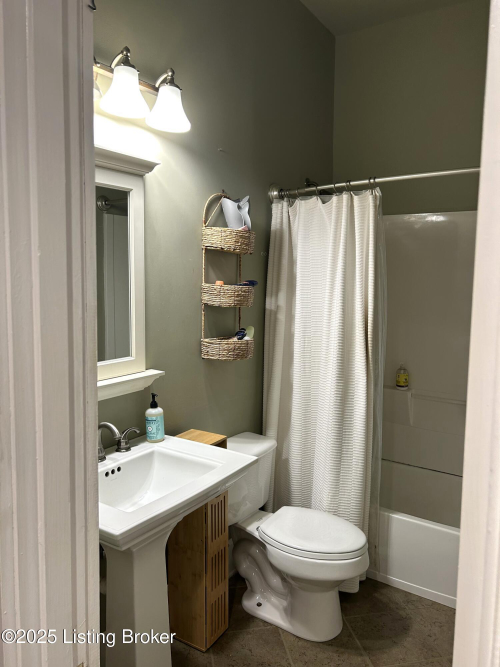 Listing Image 11