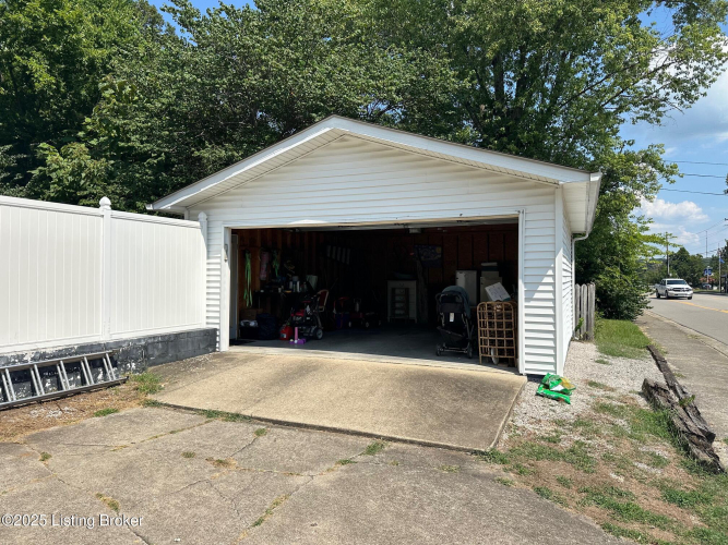 Listing Image 24