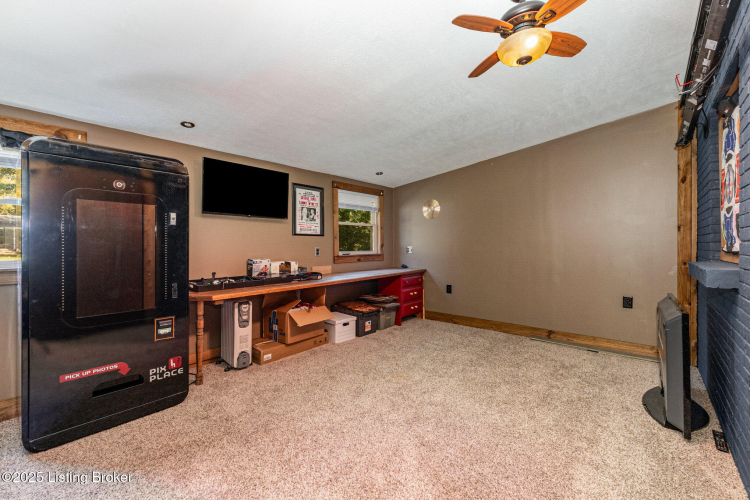 Listing Image 32