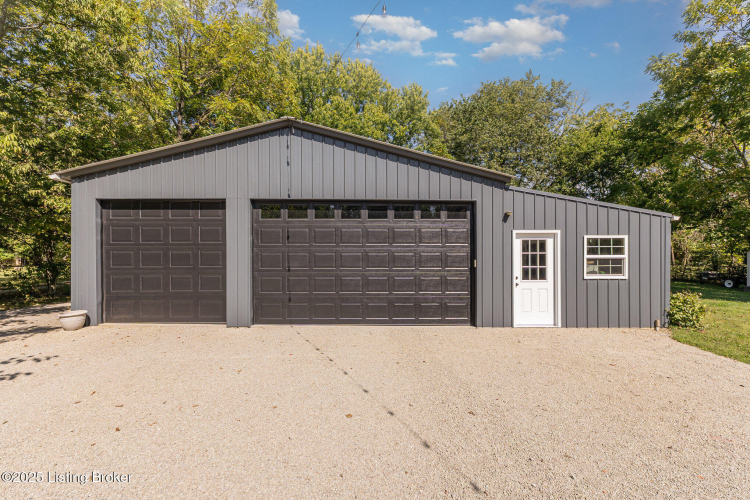 Listing Image 42