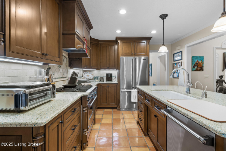 Listing Image 19