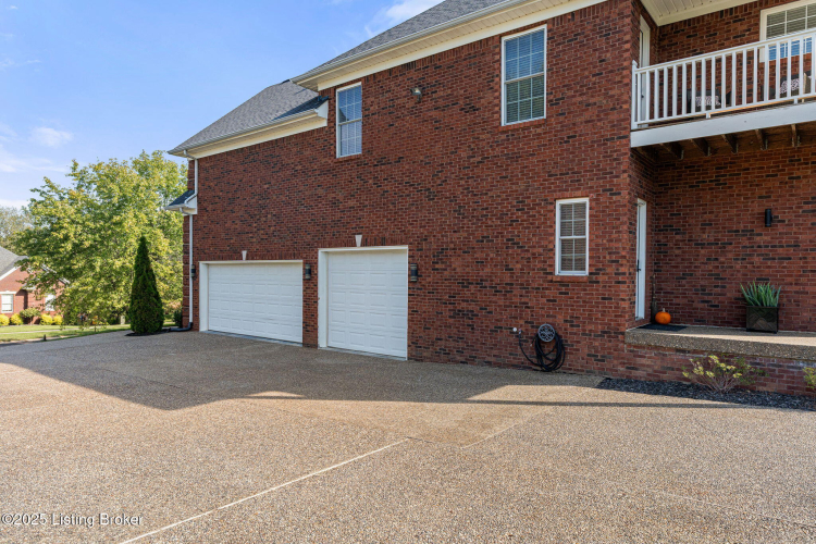 Listing Image 79