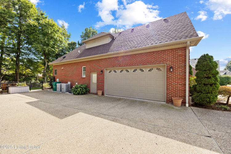 Listing Image 50