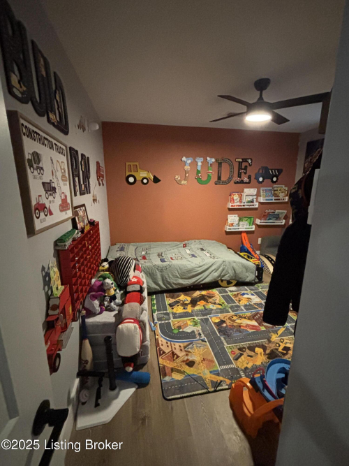 Listing Image 21